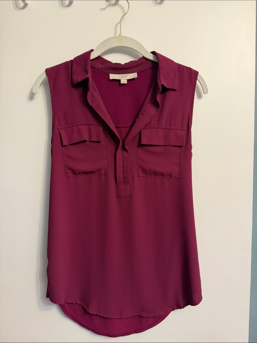 LOFT Sleeveless Collared Split V-Neck Shell in Deep Berry